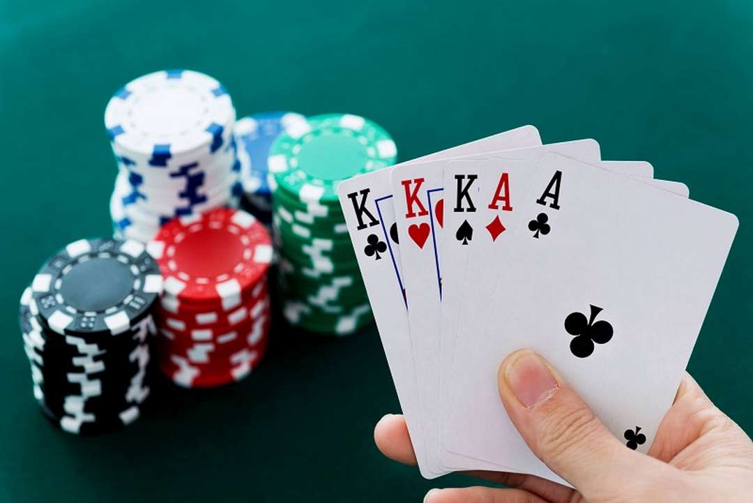 Baccarat được vô số người chơi say đắm tại Le Macau 